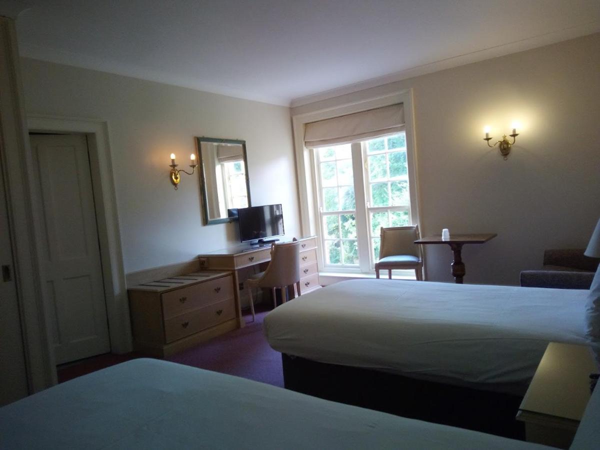 Donnington Grove Guest House Newbury  Ngoại thất bức ảnh