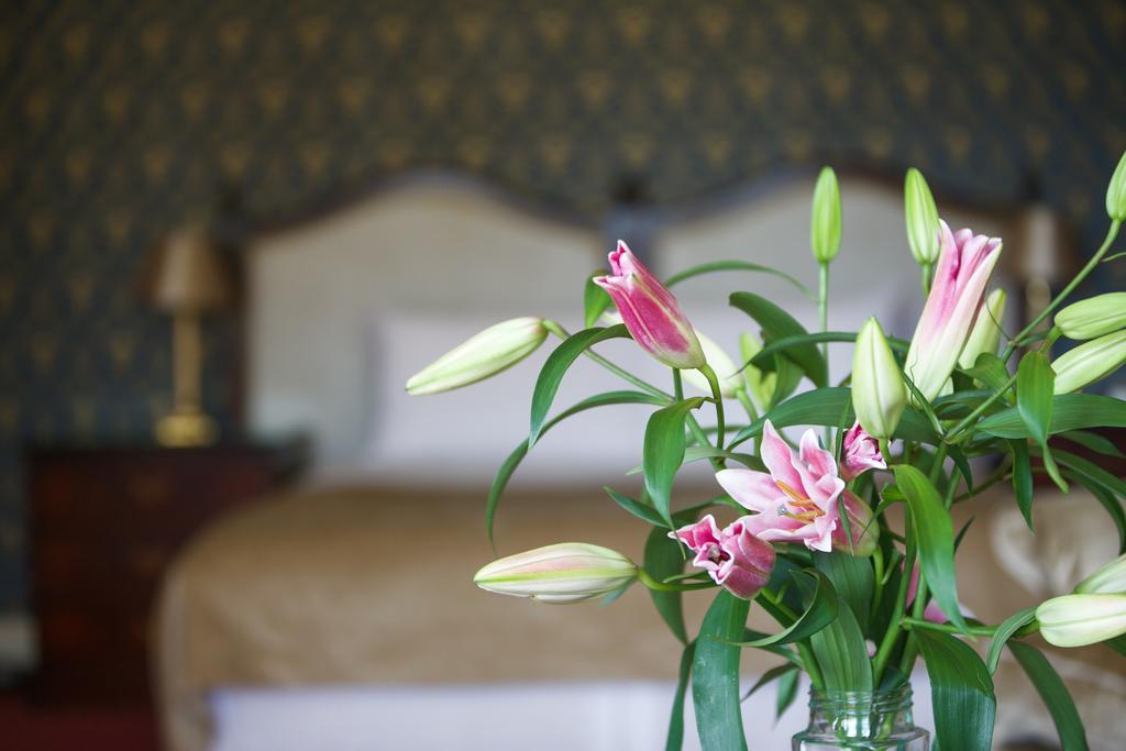 Donnington Grove Guest House Newbury  Ngoại thất bức ảnh